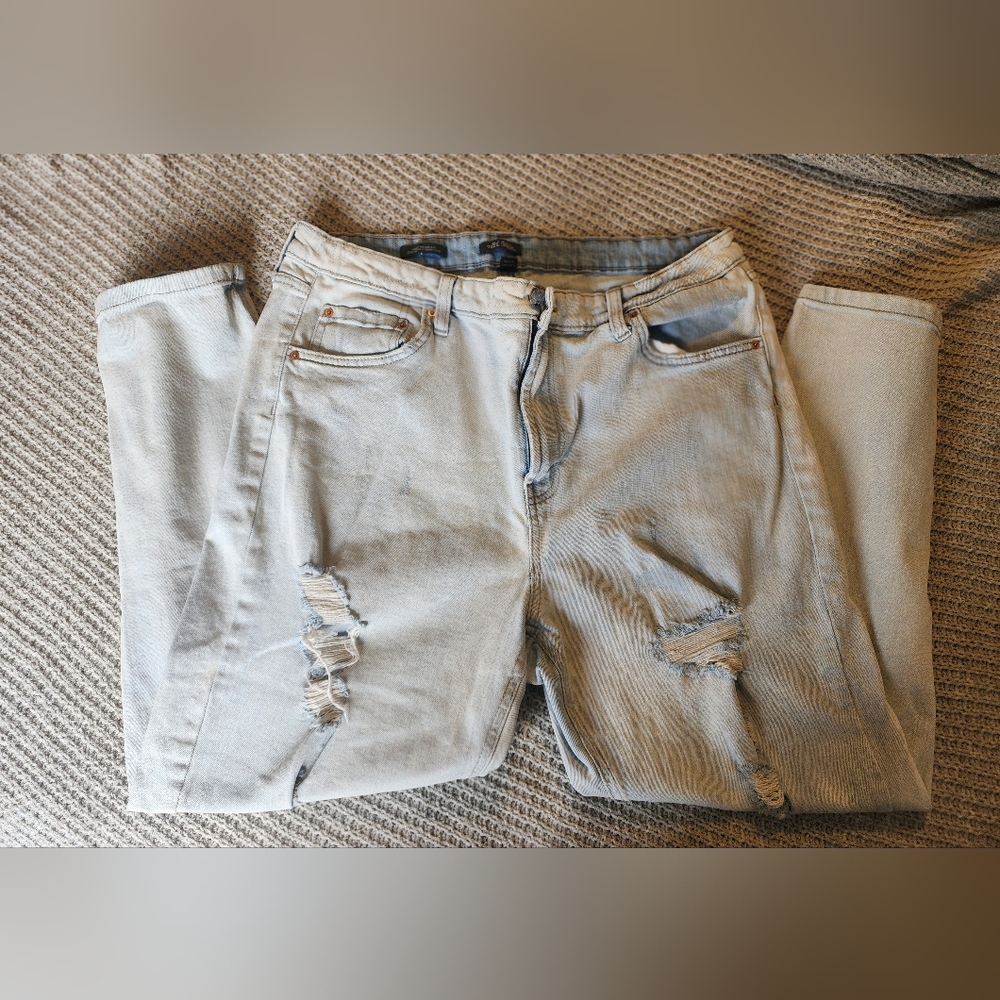 Wild Fable High Rise Mom Jean 16